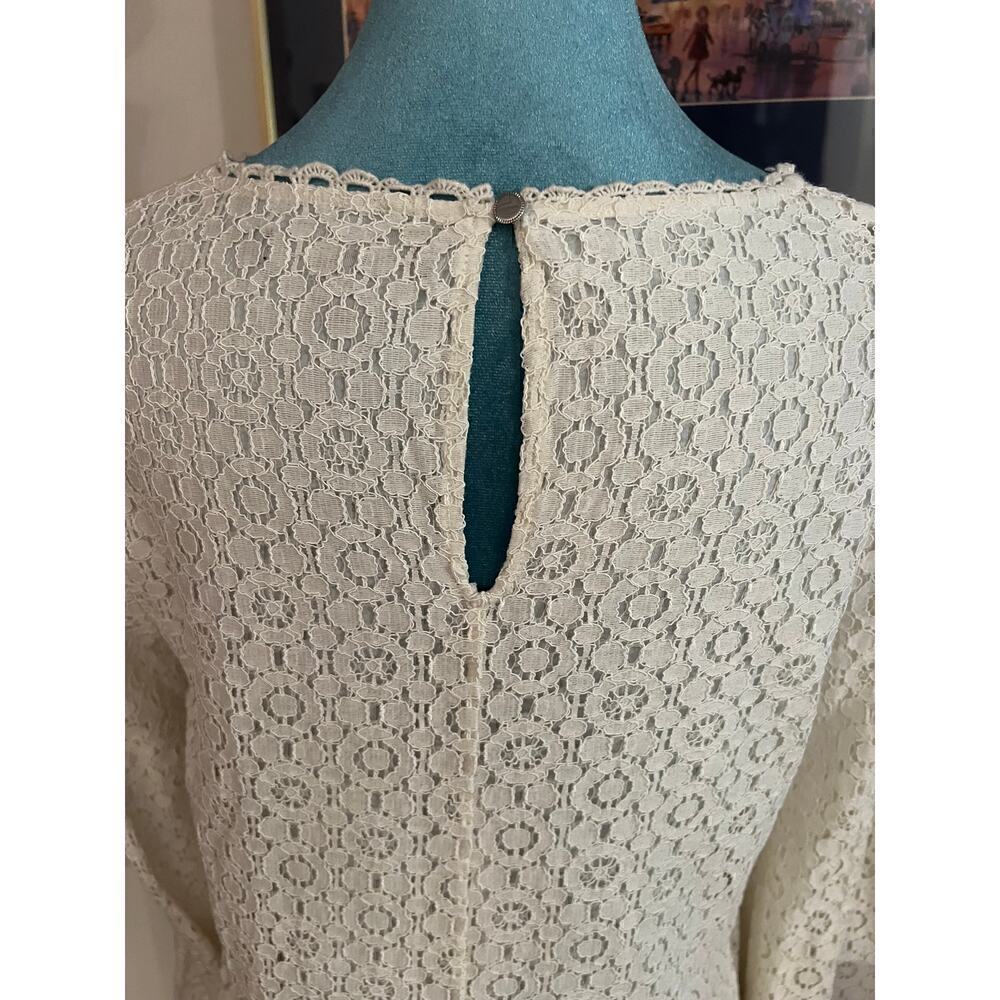 Lace Top from Banana Republic - Picture 3 of 8